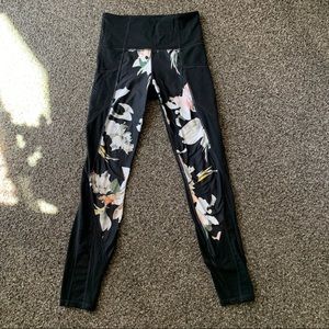 floral athleta 7/8 length stash pocket leggings